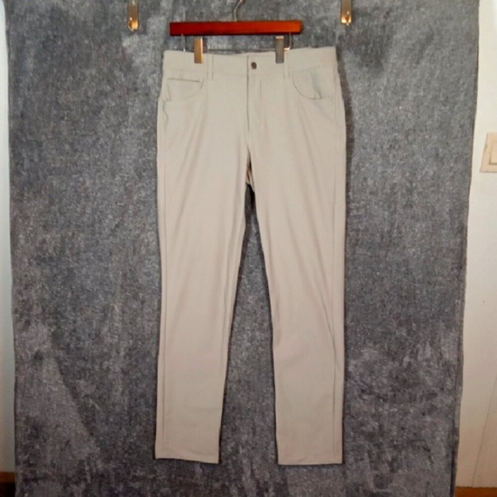 johnnie-O Tan Chinos Classic Versatile Golf Performance Mens 34